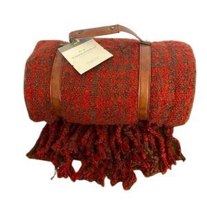 NWT Threshold Maroon Fringed Throw Blanket Acrylic 50x60 w/ Carry Strap